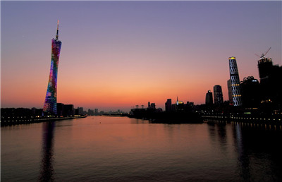 探索上海之夜，艳光四射的会所尽在您指尖